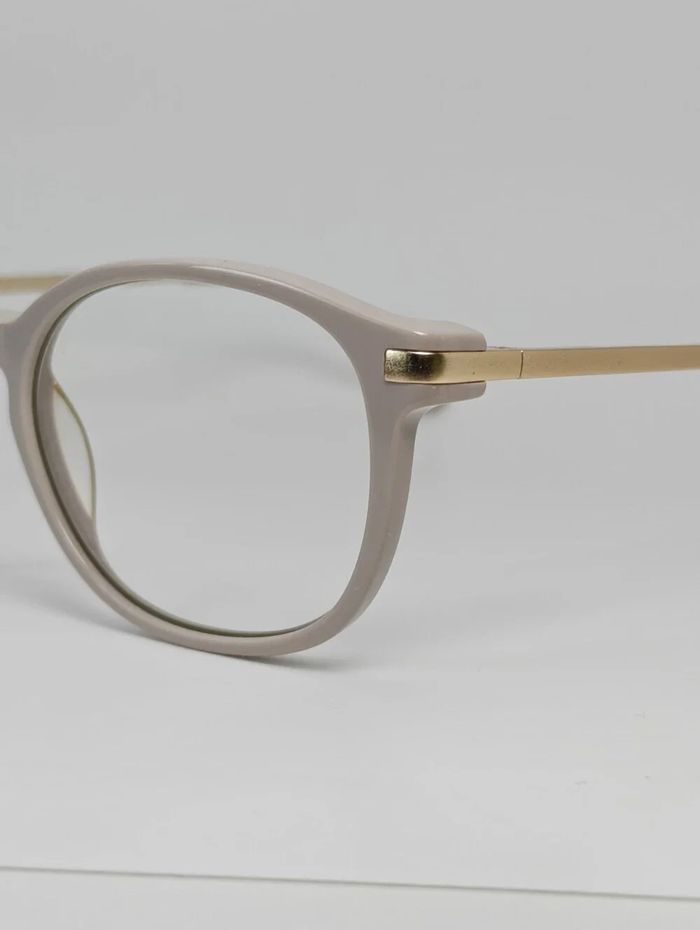 New Bedford. Nude. Women's Neutral Beige Gold Round Frame Glasses.